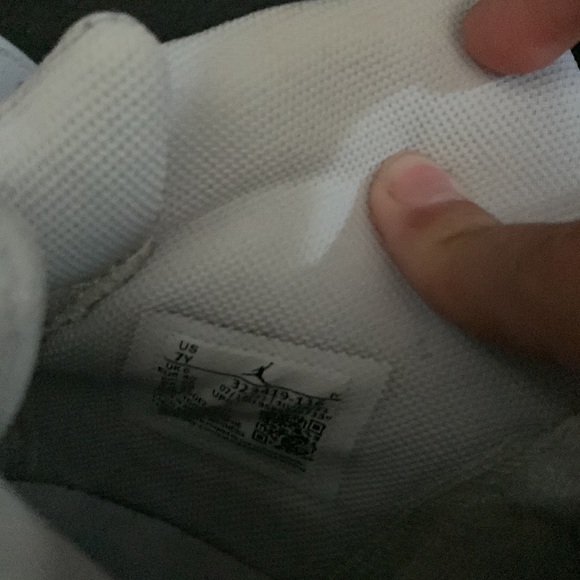 Jordan’s used once clean size 7 big boys - Picture 6 of 6